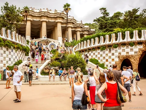 Wavy mosaic bench at Nature Square included with the Park Güell entrance ticket